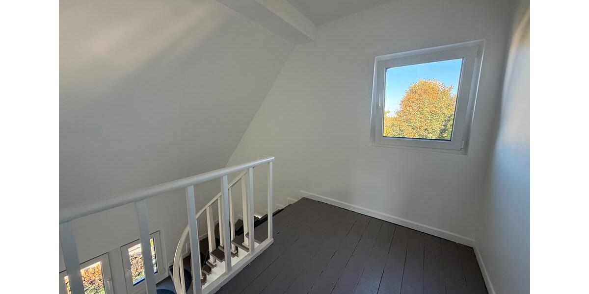 Dachgeschoßwohnung Hennef (Sieg) - 2 Zimmer, 54 m&sup2;, 690&euro; | Angebot:26278517