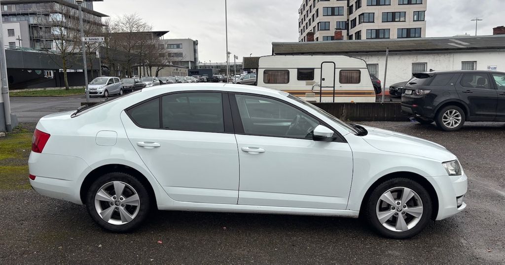 Skoda Octavia 184.600 km 11.990 &euro; Aschaffenburg 63741
