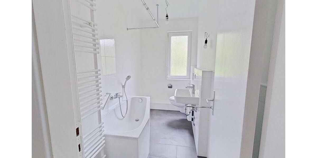 Etagenwohnung Nordenham - 4 Zimmer, 87 m&sup2;, 609&euro; | Angebot:26632535