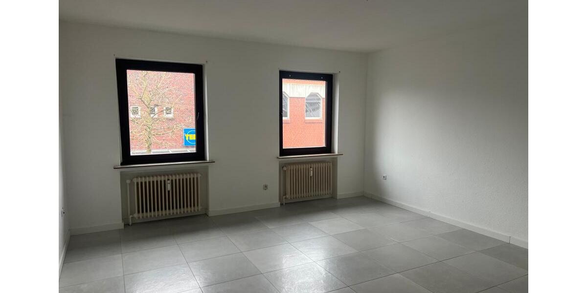 Etagenwohnung Nordenham - 4 Zimmer, 102 m&sup2;, 600&euro; | Angebot:25641830