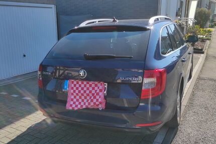 Skoda Superb 167.000 km 8.750 &euro; Remscheid 42859