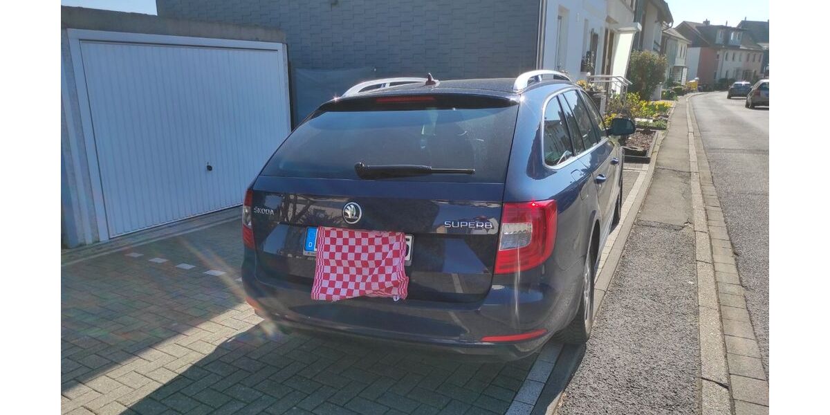 Skoda Superb 167.000 km 8.750 &euro; Remscheid 42859