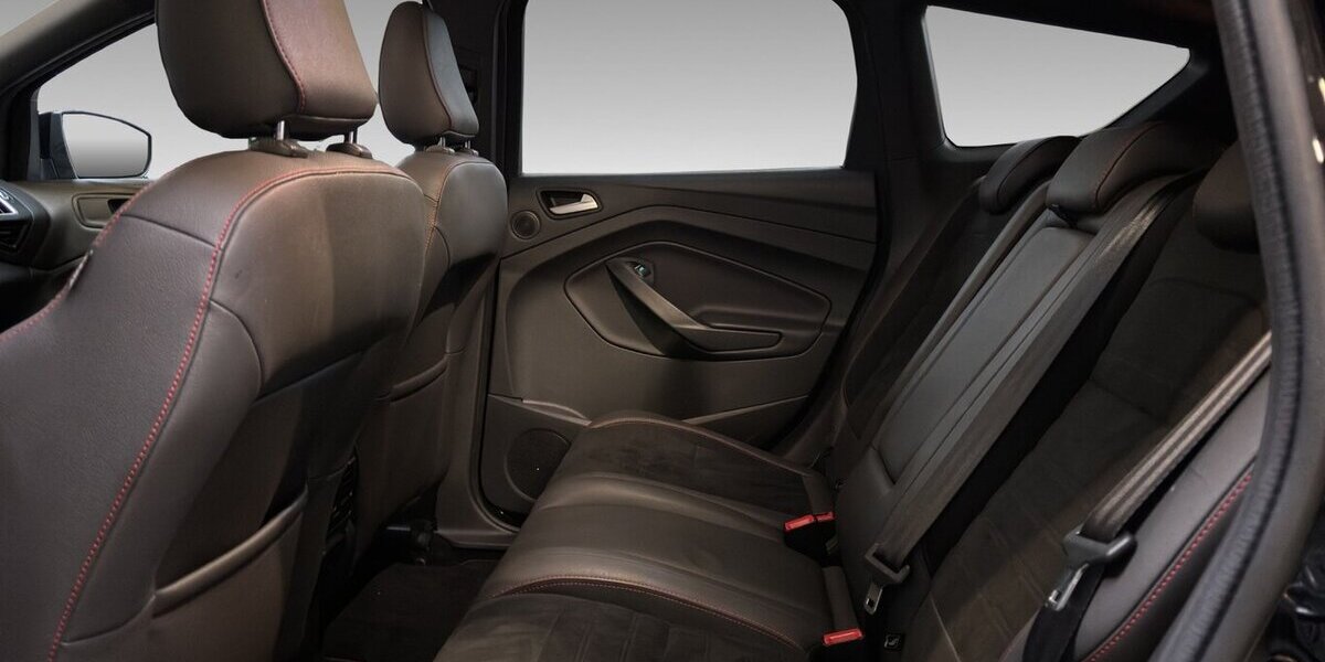 Ford Kuga ST-Line AWD Autom. Navi Kamera AHK Sony 243.143 km 11.800 &euro; Wuppertal 42327