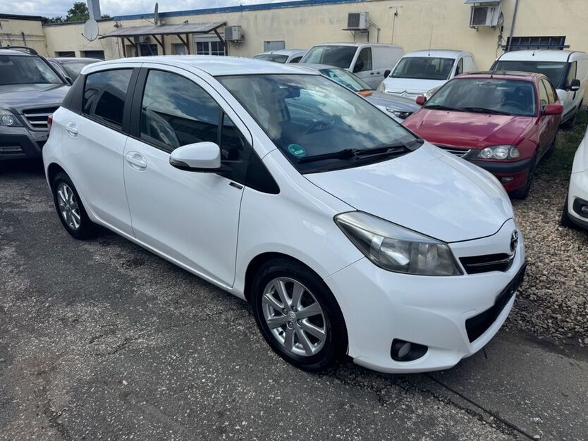 Toyota Yaris 348.792 km 3.889 € Fürth 90763