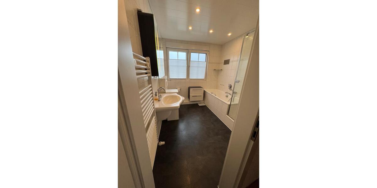 Schöne gepflegte Doppelhaushälfte zur Vermietung in Holzwickede 5 zimmer