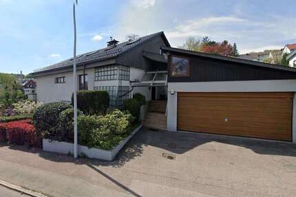 Haus zum Kaufen in Esslingen 995.000 € 255.08 m² 10 zimmer