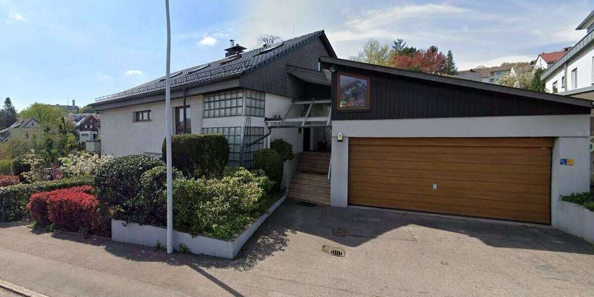 Haus zum Kaufen in Esslingen 995.000 € 255.08 m² 10 zimmer