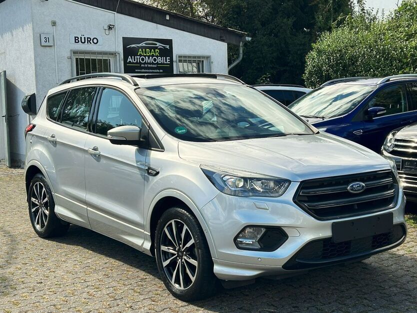 Ford Kuga 82.000 km 13.999 € Wiesbaden 65199