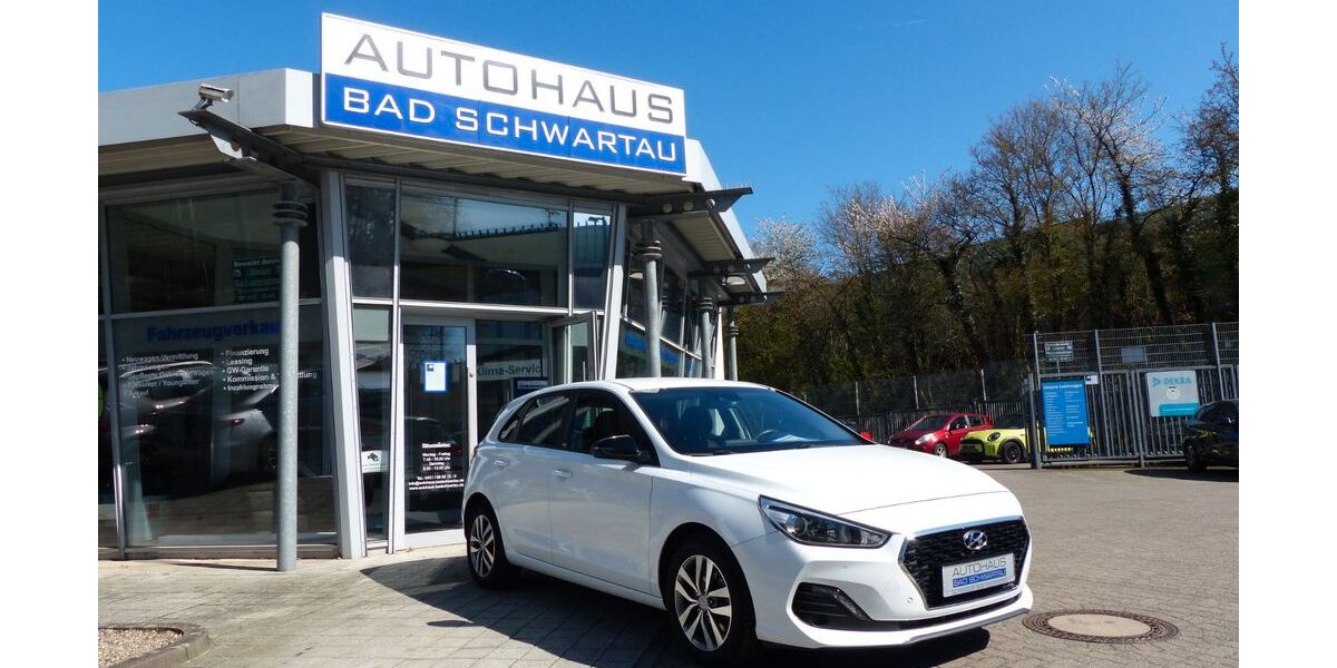Hyundai i30 63.950 km 16.450 &euro; Bad Schwartau 23611