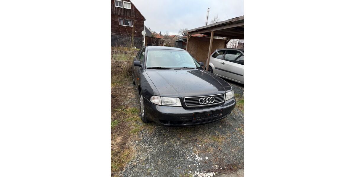 Audi A4 165.000 km 2.500 &euro; Gladenbach 35075