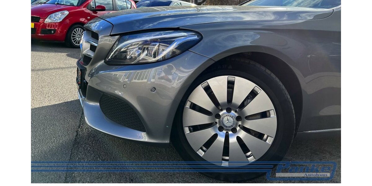Mercedes-Benz C 250 C -Klasse*LED*Navi*R+F-Cam*Leder*Belüftete 87.057 km 19.980 € Berlin 13187