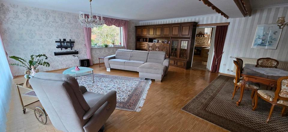 Einfamilienhaus Wadern - 8 Zimmer, 240 m&sup2;, 349.000&euro; | Angebot:26284900