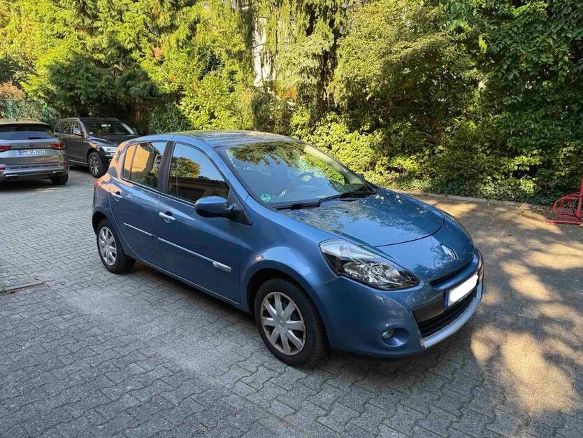 Renault Clio 85.000 km 3.850 € Berlin 13355