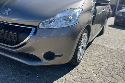 Peugeot 208 149.418 km 3.700 &euro; Trierweiler 54311
