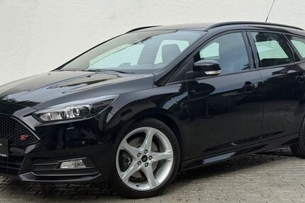 Ford Focus 84.000 km 15.480 &euro; Fürstenfeldbruck 82256