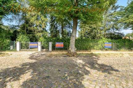 Grundstück zu verkaufen in Berlin 235.000 € 404 m²