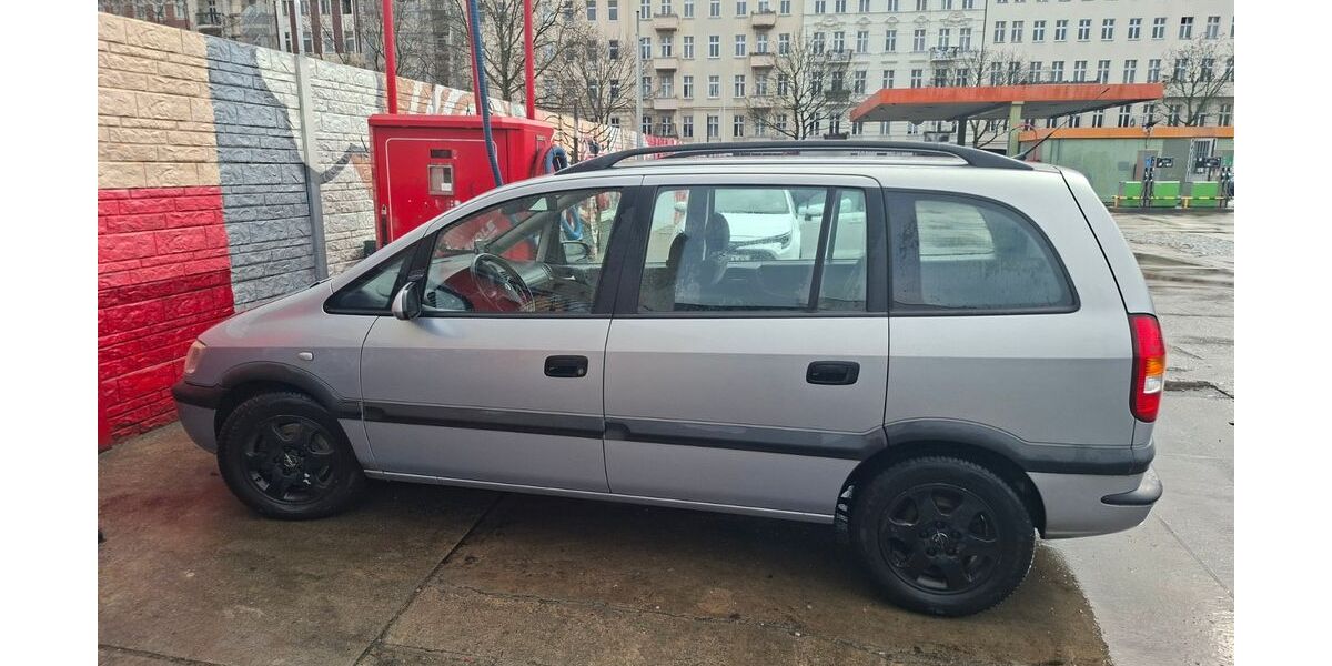 Opel Zafira 148.000 km 1.790 &euro; Berlin 13088