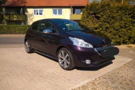 Peugeot 208 110.000 km 4.500 &euro; Wolfenbüttel 38300