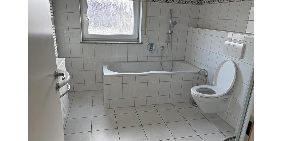 Etagenwohnung Lauchheim - 5 Zimmer, 90 m&sup2;, 780&euro; | Angebot:25923495
