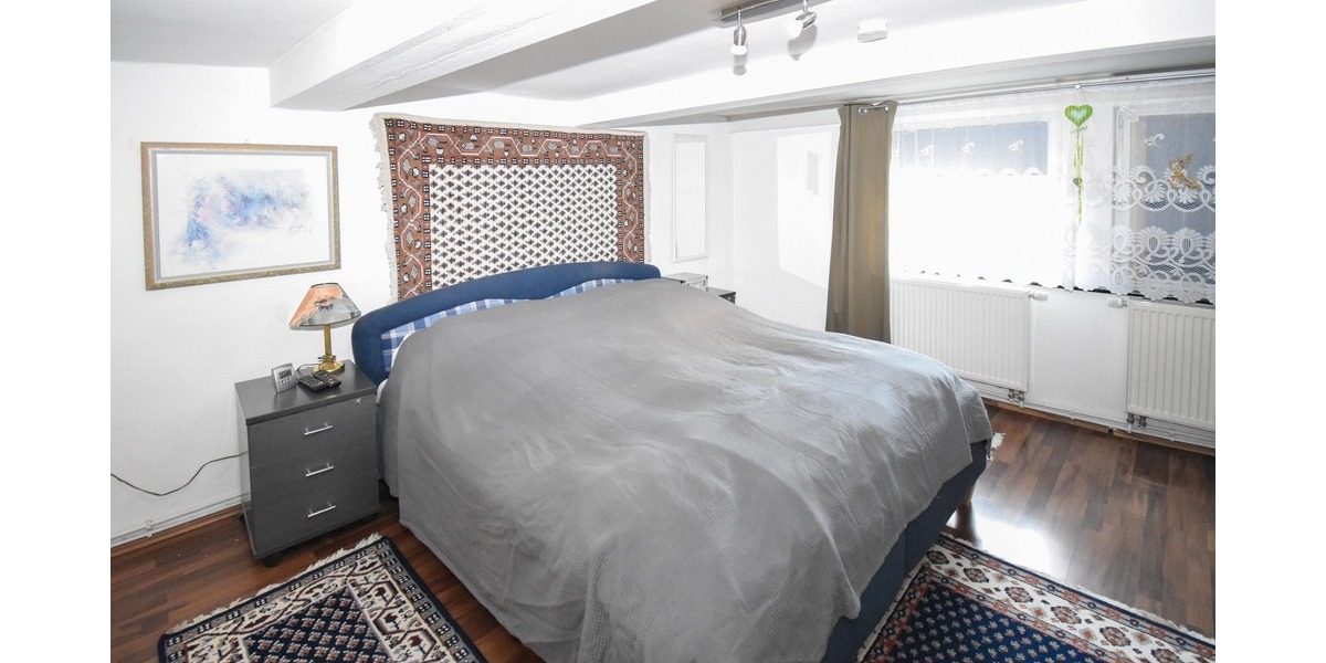 Historisches Reihenhaus mit PV-Anlage!!! - Reihenmittelhaus Bad Salzdetfurth | Angebot:26336858