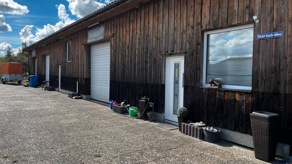 Industriehalle mit Bungalow in Isenbüttel zimmer