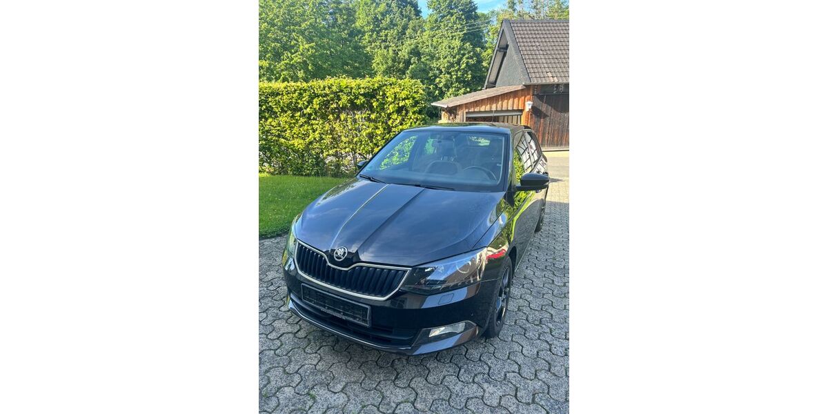 Skoda Fabia 201.000 km 4.990 &euro; Much 53804