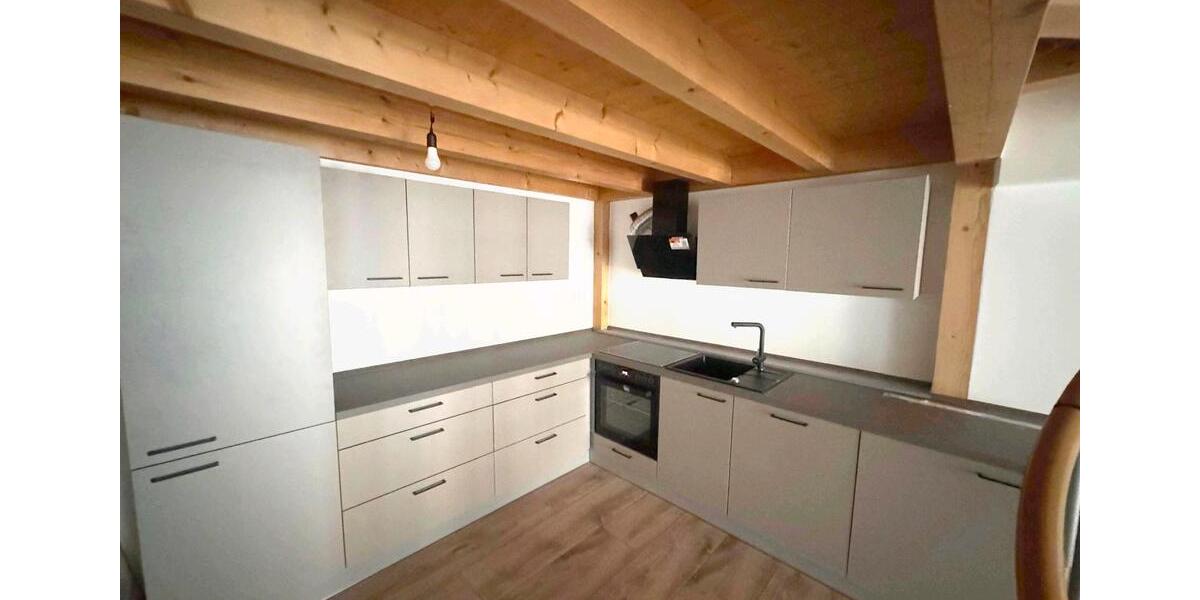 Hochwertig saniertes Stadthaus | 3,5 Zimmer | 106 m² | RT-Mitte 3.5 zimmer