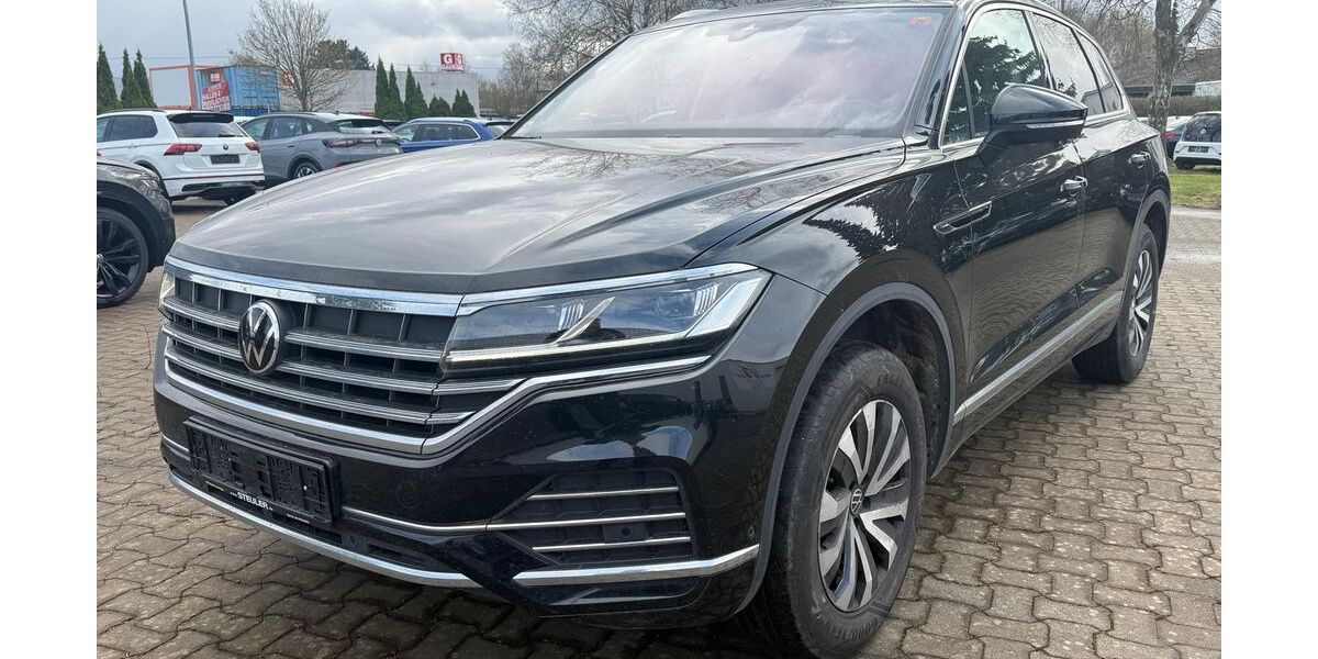 VW Touareg 141.864 km 33.990 &euro; Braunschweig 38122