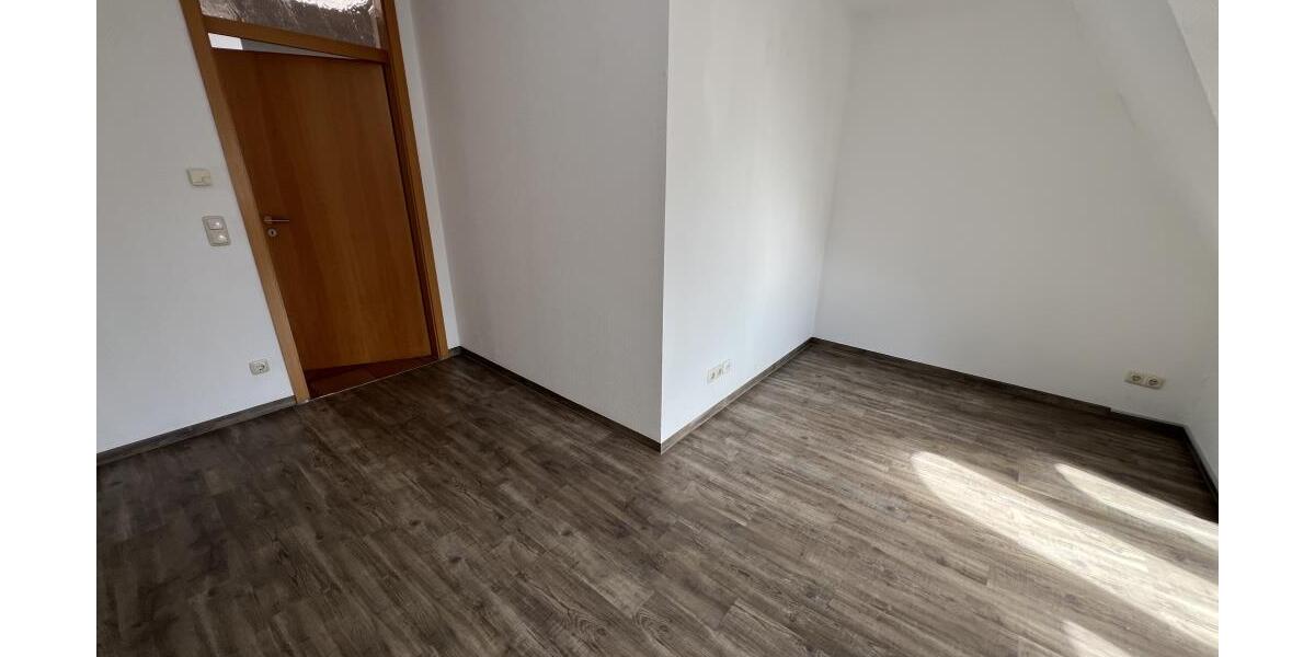 Dachterrasse, Kamin und Fußbodenheizung! Außergewöhnliche 4 Zimmer Wohnung in ruhiger Innenstadtlage! - Etagenwohnung Gera Ostviertel | Angebot:26845300