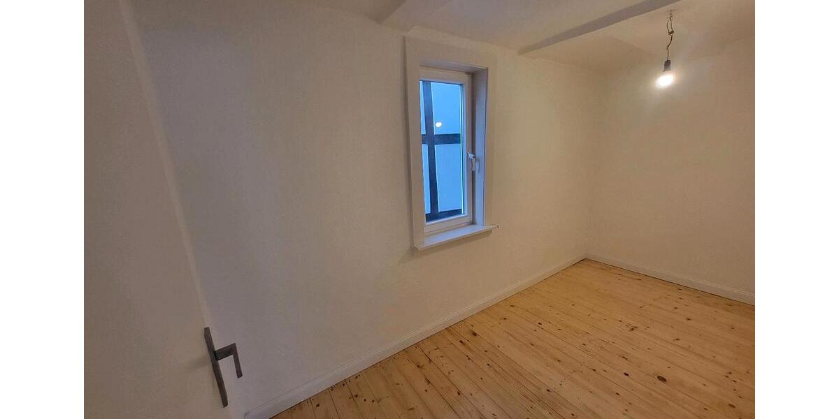 Traumhaftes Einfamilienhaus im Märchenviertel mit kleinem Garten 4 zimmer