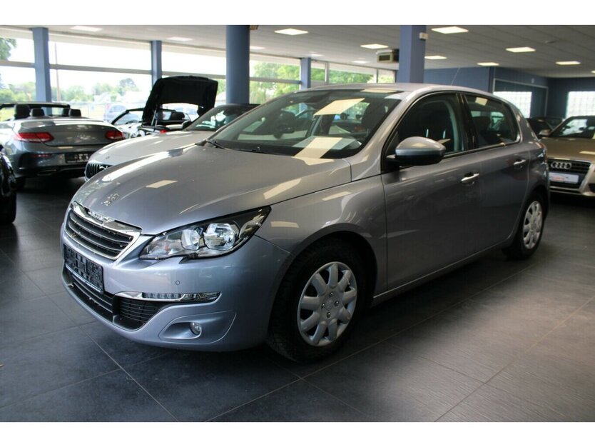 Peugeot 308 1.2 PureTech 110 Active - AHK - 71.312 km 9.980 € Euskirchen 53881