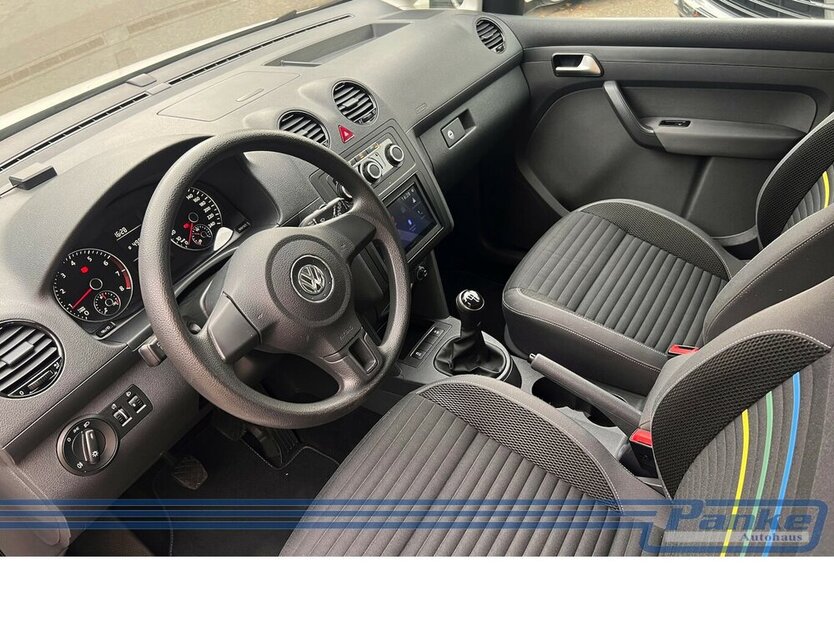 VW Caddy 1.2 TSI Soccer Trendline*5Sitzer*RFK*CarPl 182.093 km 7.480 € Berlin 13187