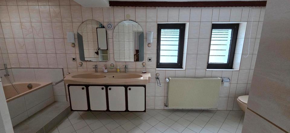 Einfamilienhaus Wadern - 8 Zimmer, 240 m&sup2;, 349.000&euro; | Angebot:26284900