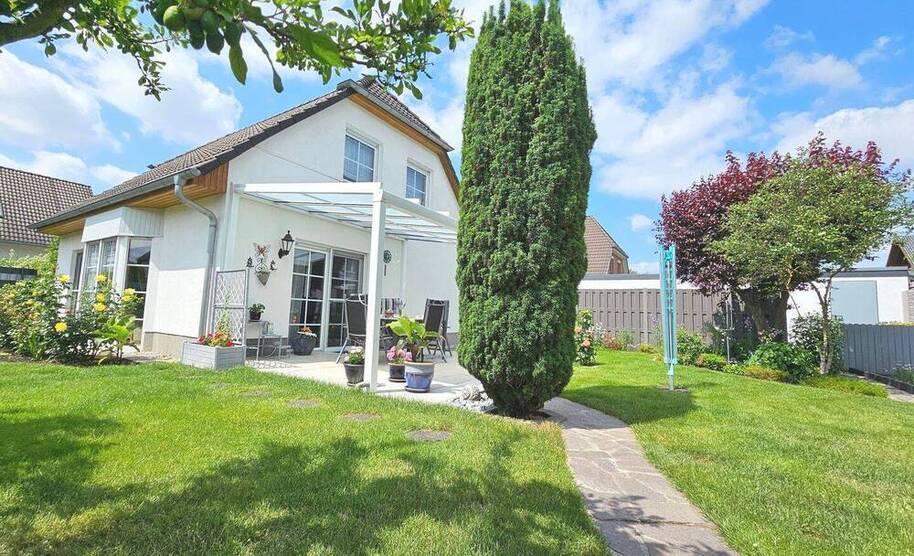 Top gepflegtes Einfamilienhaus in Dessau-Kochstedt Waldsiedlung mit Fußbodenheizung und vielen Extras!