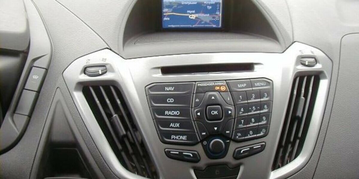 Ford Transit Custom 2.0TDCi Trend 340 L2H2-Navi-AHK-PDC 69.296 km 17.969 &euro; Wittmund 26409