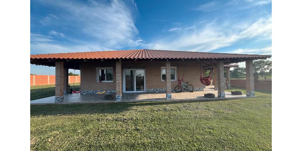 Haus mit viel Land in Bolivien zu verkaufen. 130m2 + 1ha 5 zimmer