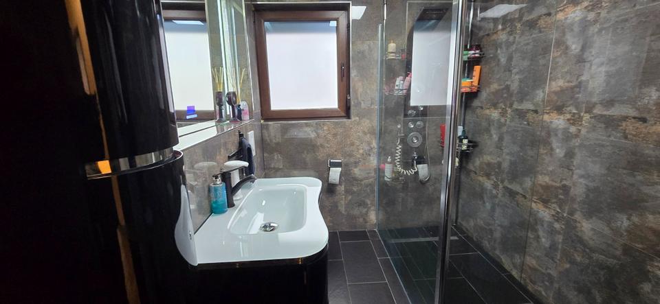 Geschäftshaus – Der Traum eines jeden Kleinunternehmers zimmer