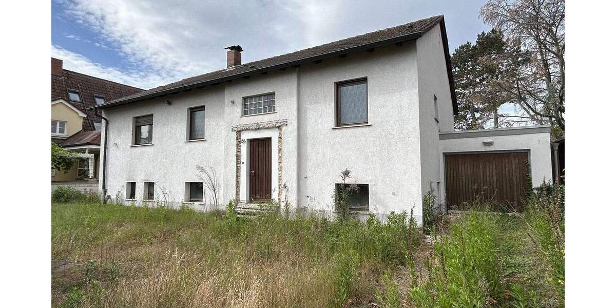 Freistehendes Einfamilienhaus - bereits entkernt - mit großem Grundstück in Top-Lage in Limburgerhof 7 zimmer