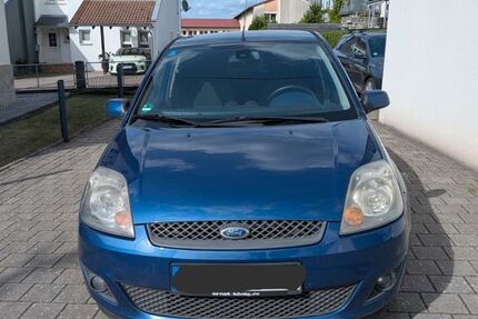 Ford Fiesta 139.000 km 1.750 &euro; Winden 79297