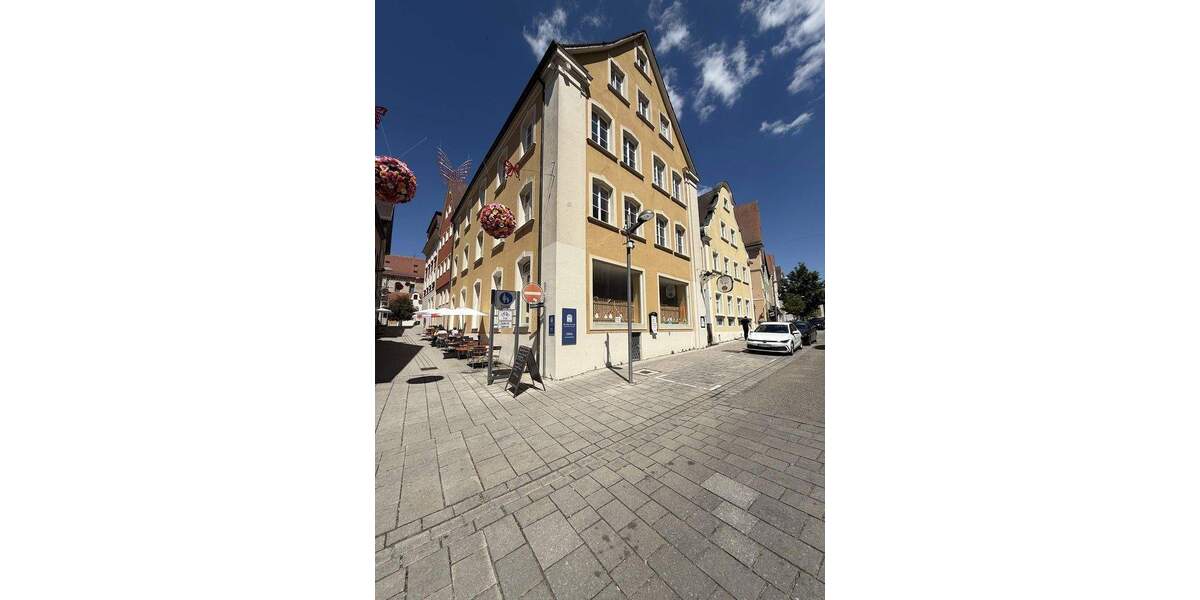 Etagenwohnung Ellwangen - 6 Zimmer, 136 m&sup2;, 1.360&euro; | Angebot:25483662