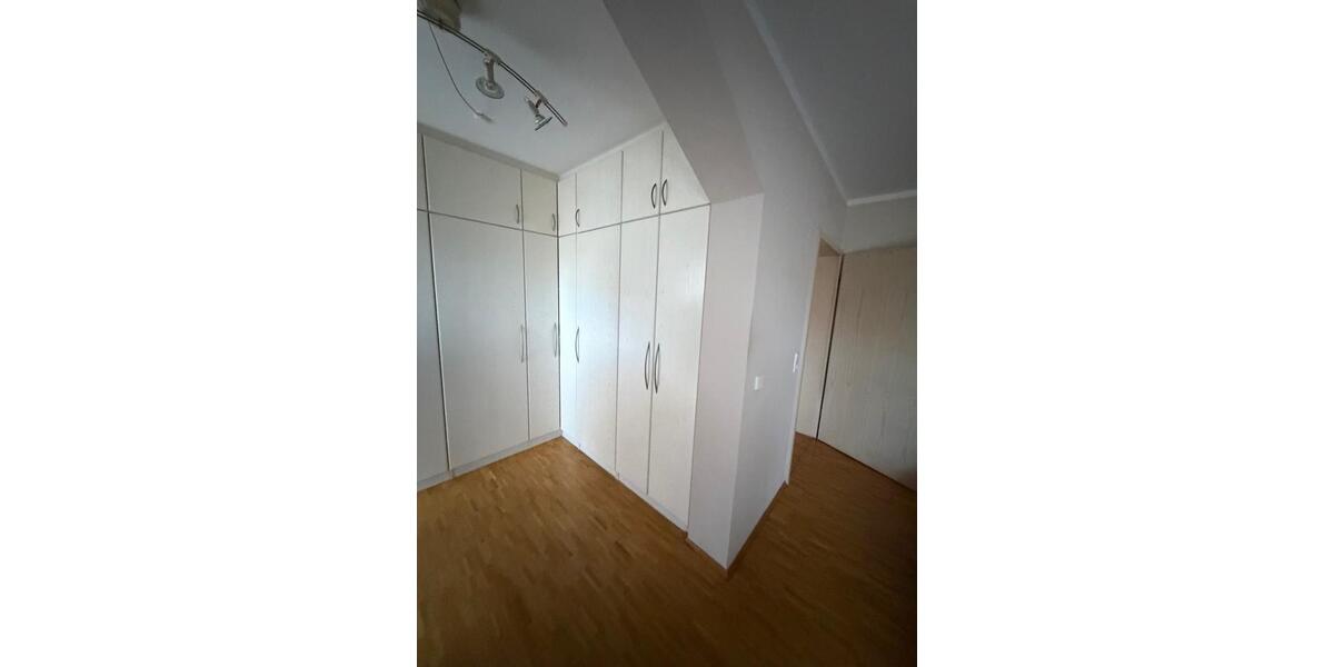 Einfamilienhaus Pfreimd - 12 Zimmer, 300 m&sup2;, 690.000&euro; | Angebot:26640058