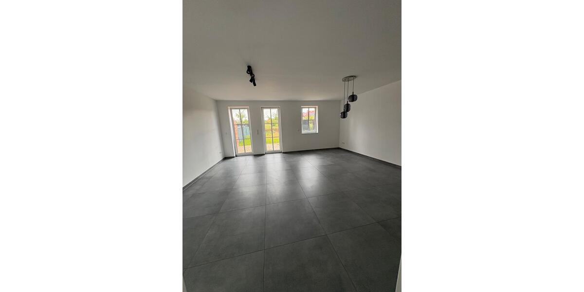 Reihenhaus Burgdorf - 5 Zimmer, 180 m&sup2;, 1.650&euro; | Angebot:25422910