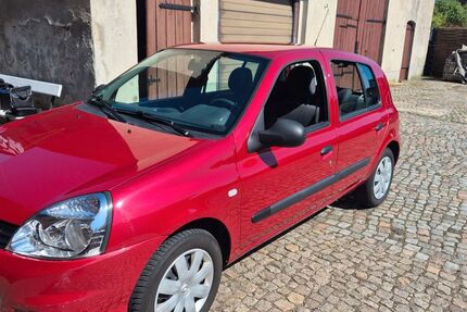 Renault Clio 73.000 km 2.500 &euro; Wustermark 14641
