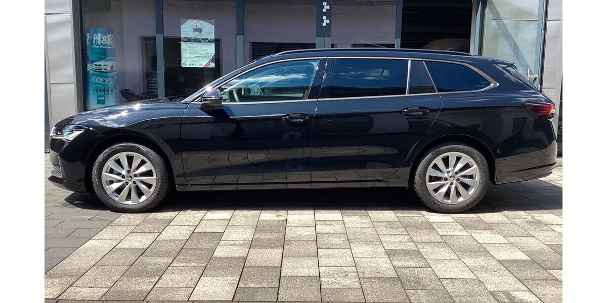 Skoda Superb 22.457 km 32.950 &euro; Schmallenberg-Niederberndorf 57392