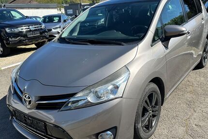 Toyota Verso 235.000 km 5.900 &euro; Merzig 66663