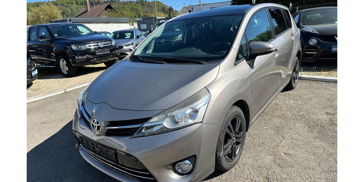 Toyota Verso 235.000 km 5.900 &euro; Merzig 66663