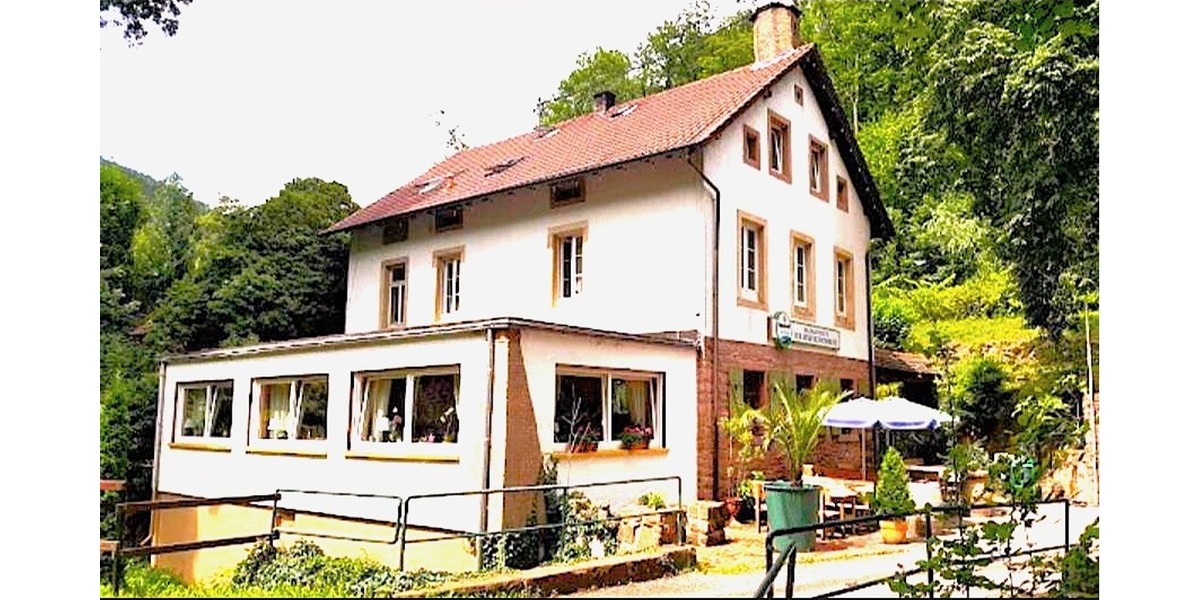 Waldgaststätte Siegfriedschmiede – Ein traditionsreiches Schmuckstück im Edenkobener Tal. - Gewerbeobjekt Edenkoben | Angebot:26402410