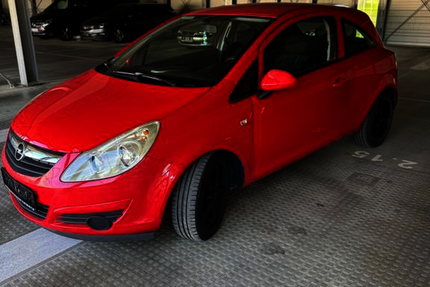 Opel Corsa 190.000 km 2.400 &euro; München 81739