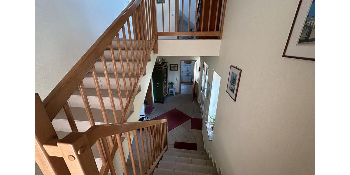 Einfamilienhaus Arnsberg - 7 Zimmer, 200 m&sup2;, 1.500&euro; | Angebot:22943238