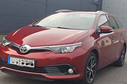 Toyota Auris 71.000 km 12.000 &euro; Castrop-Rauxel 44579